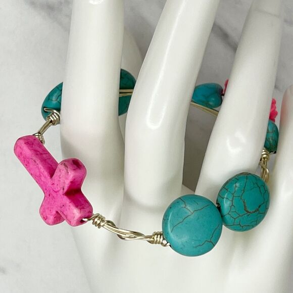 Silver Tone Faux Turquoise Beaded Pink Cross Small Wire Bangle Bracelet - Picture 4 of 10